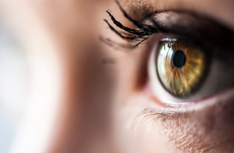 ¿Merece la pena operarse de la vista? Descubre si lo que pagas es justo